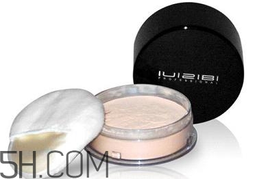 Ů������ѧ����ٻ�ױ�����ֻ�ױ��Ҫ�Ļ�����Ʒ